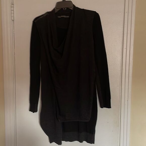 All Saints Drina V -Neck Drape
Dress Size 0 - Picture 5 of 9